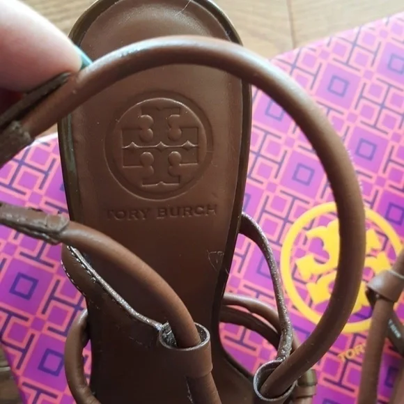 TORY Burch brown leather sandals - Picture 7 of 8